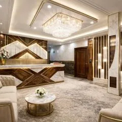 Hotel New Frontier, City Centre - 2 Mins from OLD Delhi Railway Station & Chandni Chowk