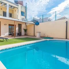 Cas Peix - Adults Only