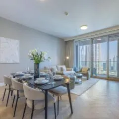 Private Room in Downtown Burj Vista Apartment with Burj Khalifa View