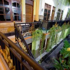 Asta House