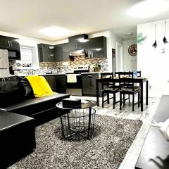 Sparsh Villas - Lux Modern 2BR Suite wKitchen