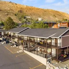 Roosevelt Hotel & Cabins - Yellowstone