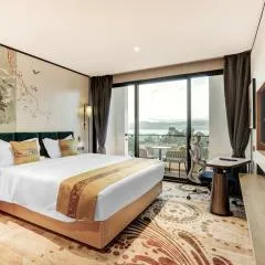 April Hotel