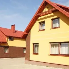 Suraučių Svečių Namai
