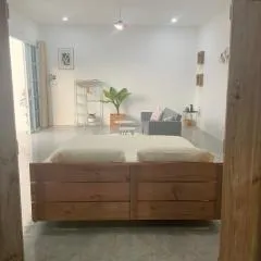 Studio Thakhek-private loft with terasse