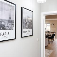 Modern 5 BED House NEW