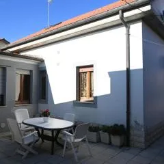 SE211 - Senigallia, trilocale fronte mare con corte esterna