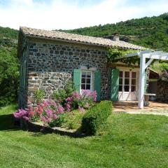 Beautiful Holiday Home in Saint Pons near Forest