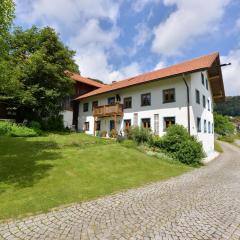 Former farmhouse with sunbathing lawn