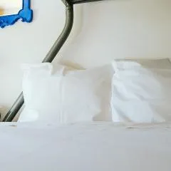 Help Yourself Hostels - Restelo
