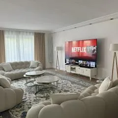 Prestigious 3BR - Sleeps 7 - Arc de Triomphe