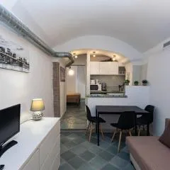 GuestHost - Rione VI Parione Comfy Apartment