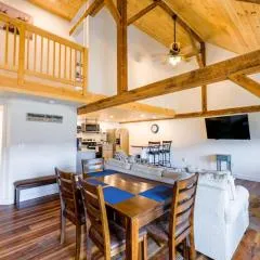 NEW! Historic post and beam in-town Moosehead Lake