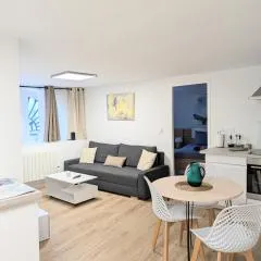 Appartement rénové place du Palais avec parking