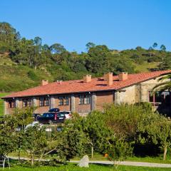 Apartamentos la Roblera