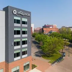 La Quinta Inn & Suites by Wyndham Chattanooga Downtown/South