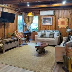 Hike to the Coast! Log Cabin on 5 Acres in Bandon