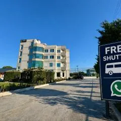 Aerostay hotel 1 km from airport