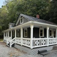 The Renovated Farmhouse at Seneca Rocks