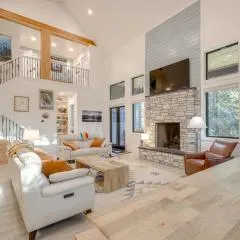 All-Season Adventure in McCall! Modern Family Home