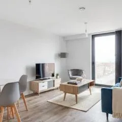 Central Birmingham 2 BED Modern Spacious Apartment