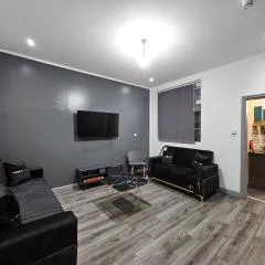 Landcross Co-Living - Private Room Self-Cater