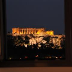 Acropolis at Home: Loft with a View