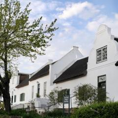 Tulbagh Country Guest House - Cape Dutch Quarters