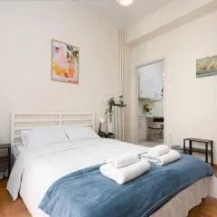 Charming Tosista Apartment -Cozy, Central, Stylish