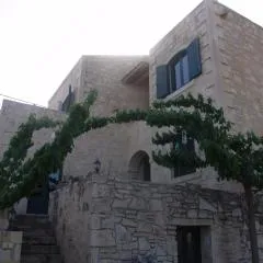 Villa Aloni