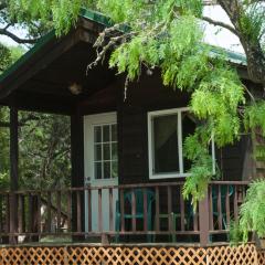 Medina Lake Camping Resort Cabin 8