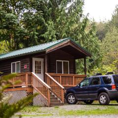 Mount Vernon Camping Resort Studio Cabin 4