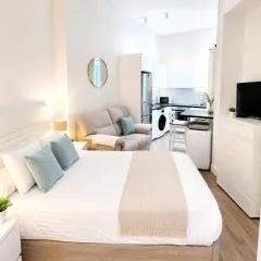 Grand Central House - Deluxe Studio - GibraltarStay Apartments