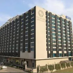 Grand Anukampa Swimming Pool & Rooftop Bar