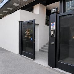 Lh HOTELS