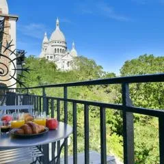 Sacre Coeur Eiffel Tower View Stylish Studio