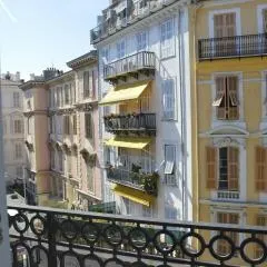 Bel villa in Nice 2