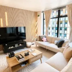 AfterGlow Luxury Downtown 2BR Near Cruise Port & BC Place