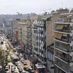 GRI LAMBR - Room 2 - SHARED APARTMENT - Beautiful Views in The Center Of Piraeus