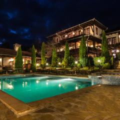 Kostadinovi Kashti Complex