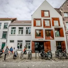 Snuffel Youth Hostel