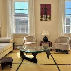 Museum View City Center Luxury Apartment with Lift Royal Mile