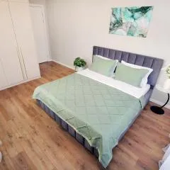Spacious 2BR Apartment, Mega Park Arbat
