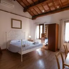 Easy Stay Solutions - Damiano Chiesa - RM Homes