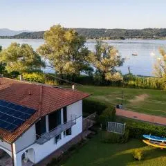 Un Occhio Sul Lago