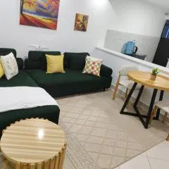J&M Homes - Naivegas apartment