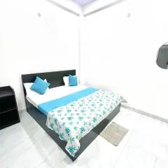Charming Guest Room Retreat in Vrindavan with Modern Comforts