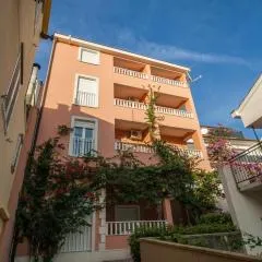 Apartments Knezović