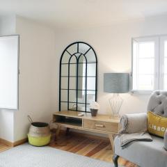 Alfama Apartment with River view