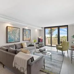 Spacious 2BR Island Retreat with Ocean Views